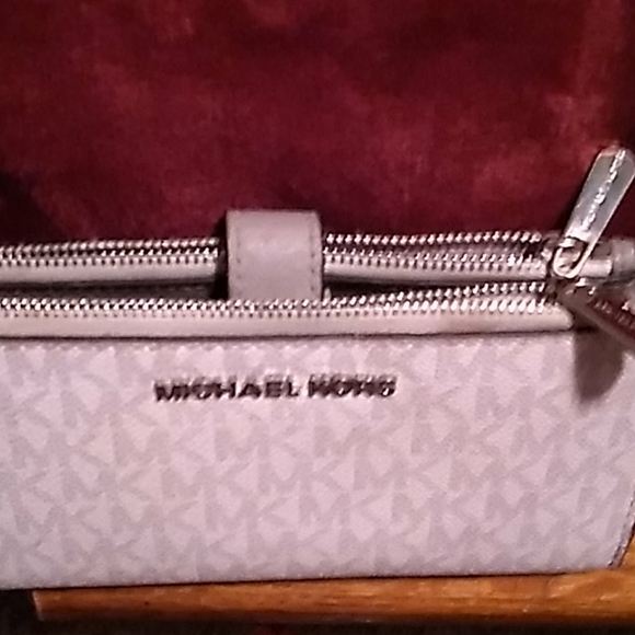 Wallet - Picture 3 of 3